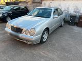 Mercedes-Benz Mercedes E Klasse 320 CDI W210 Avantgarde - Mercedes-Benz E 320 aus 2000