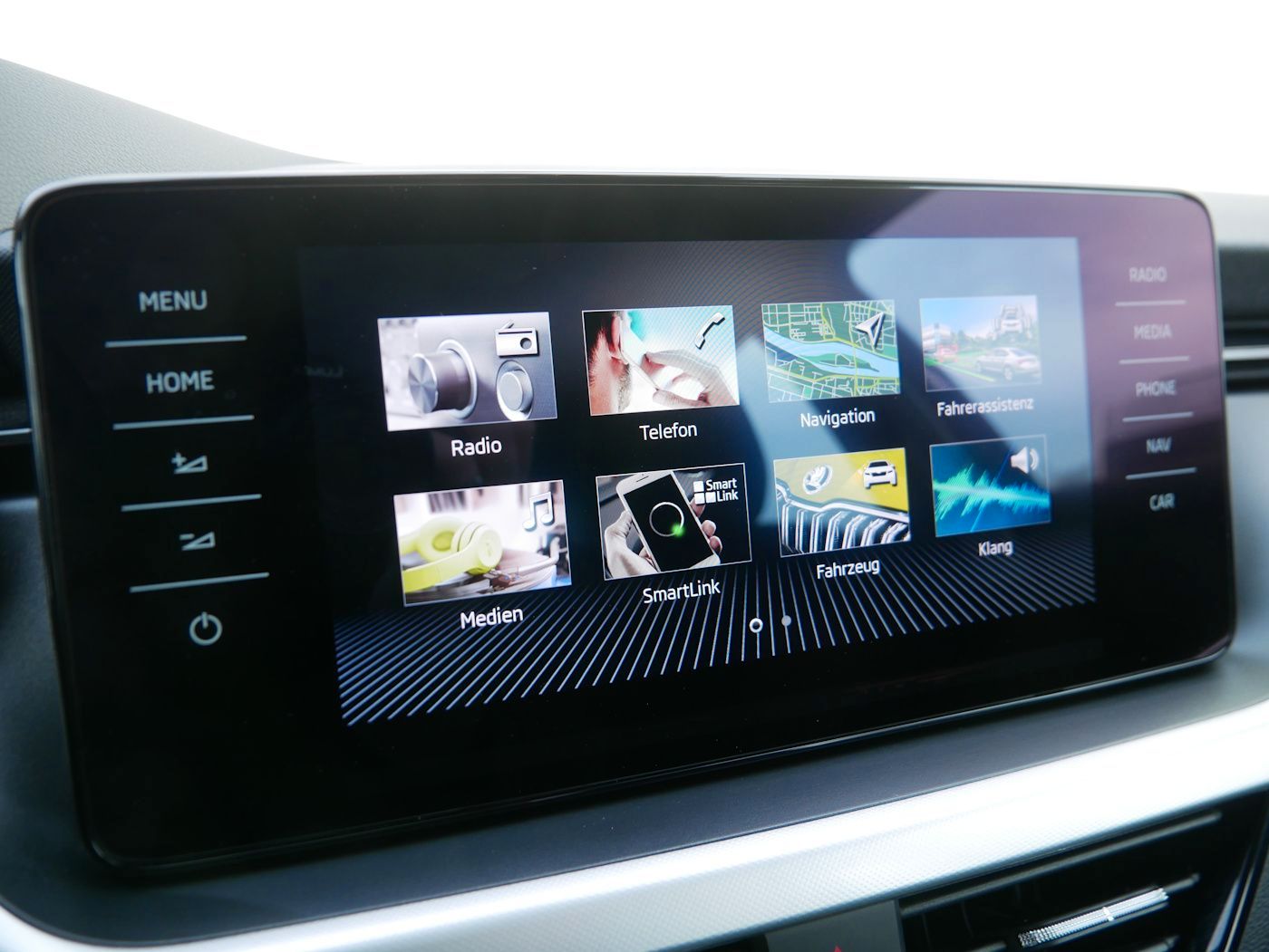 Fahrzeugabbildung SKODA Kamiq 1.0 Ambition DSG LED PDC Klimaautomatik AL
