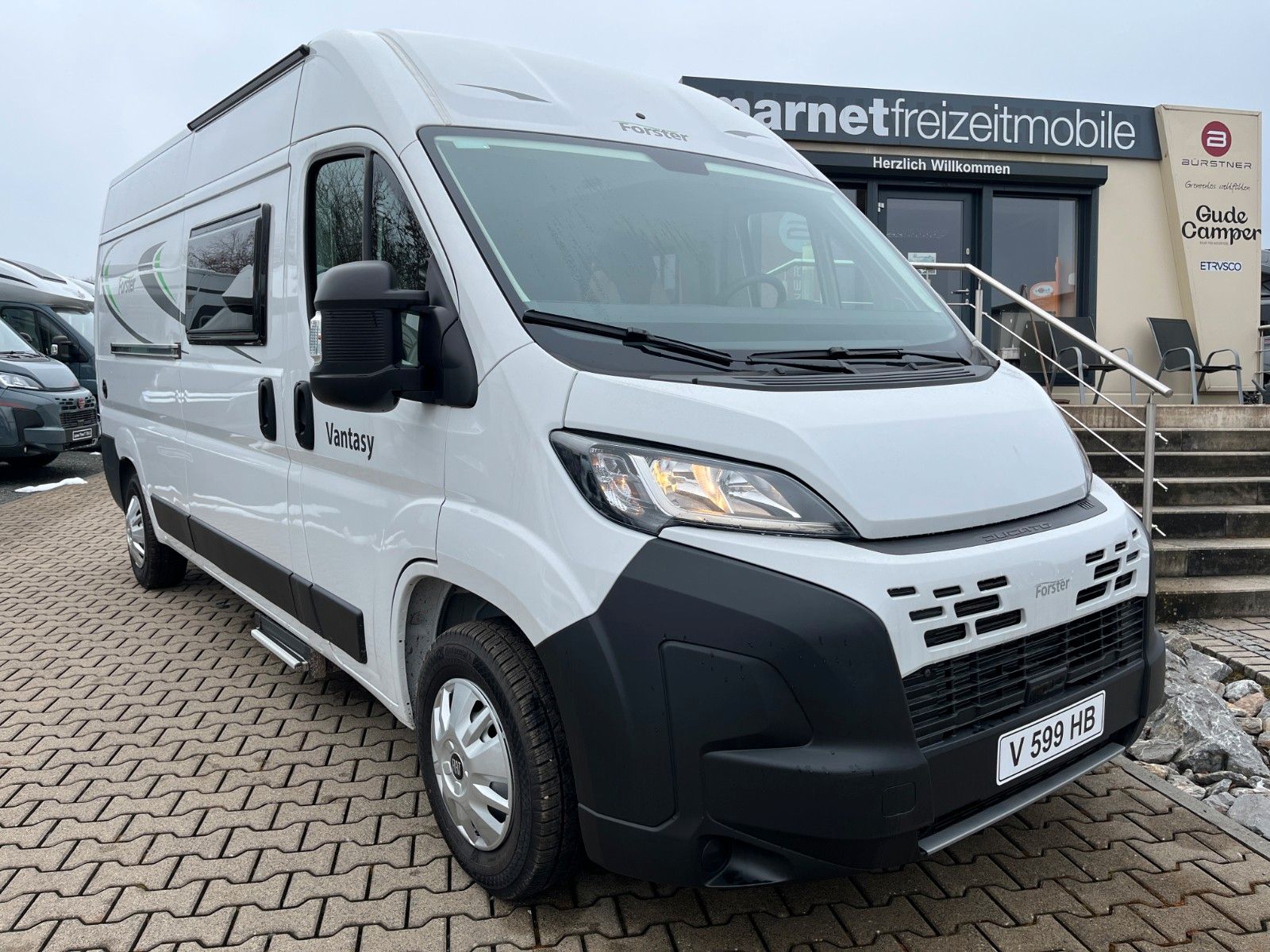 Fahrzeugabbildung Forster Vantasy V 599 HB *Modell26*Rückfahrkam.*Dieselhz