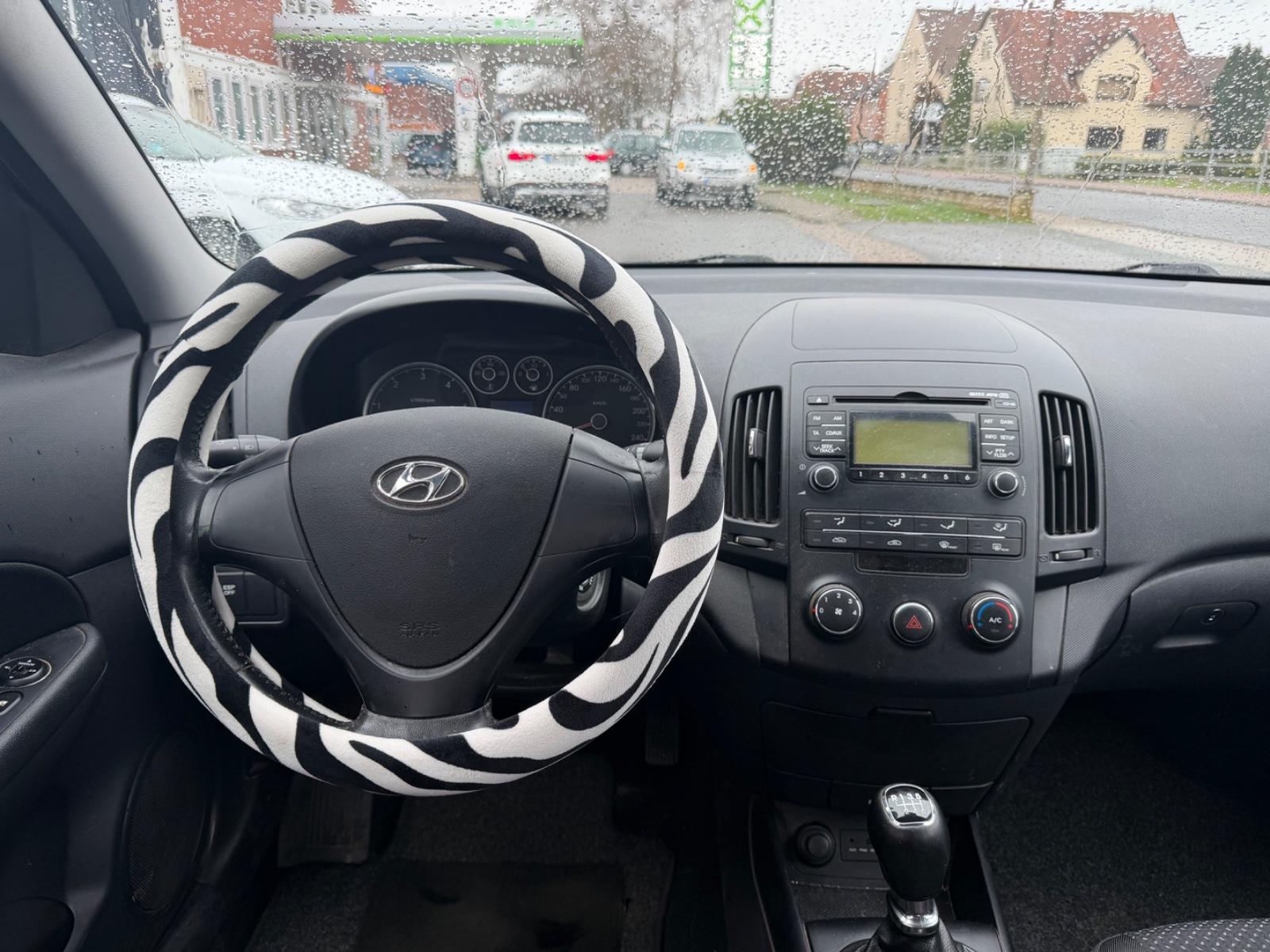 Hyundai i30 cw Edition+/TÜV NEU/AHK/1.Hand