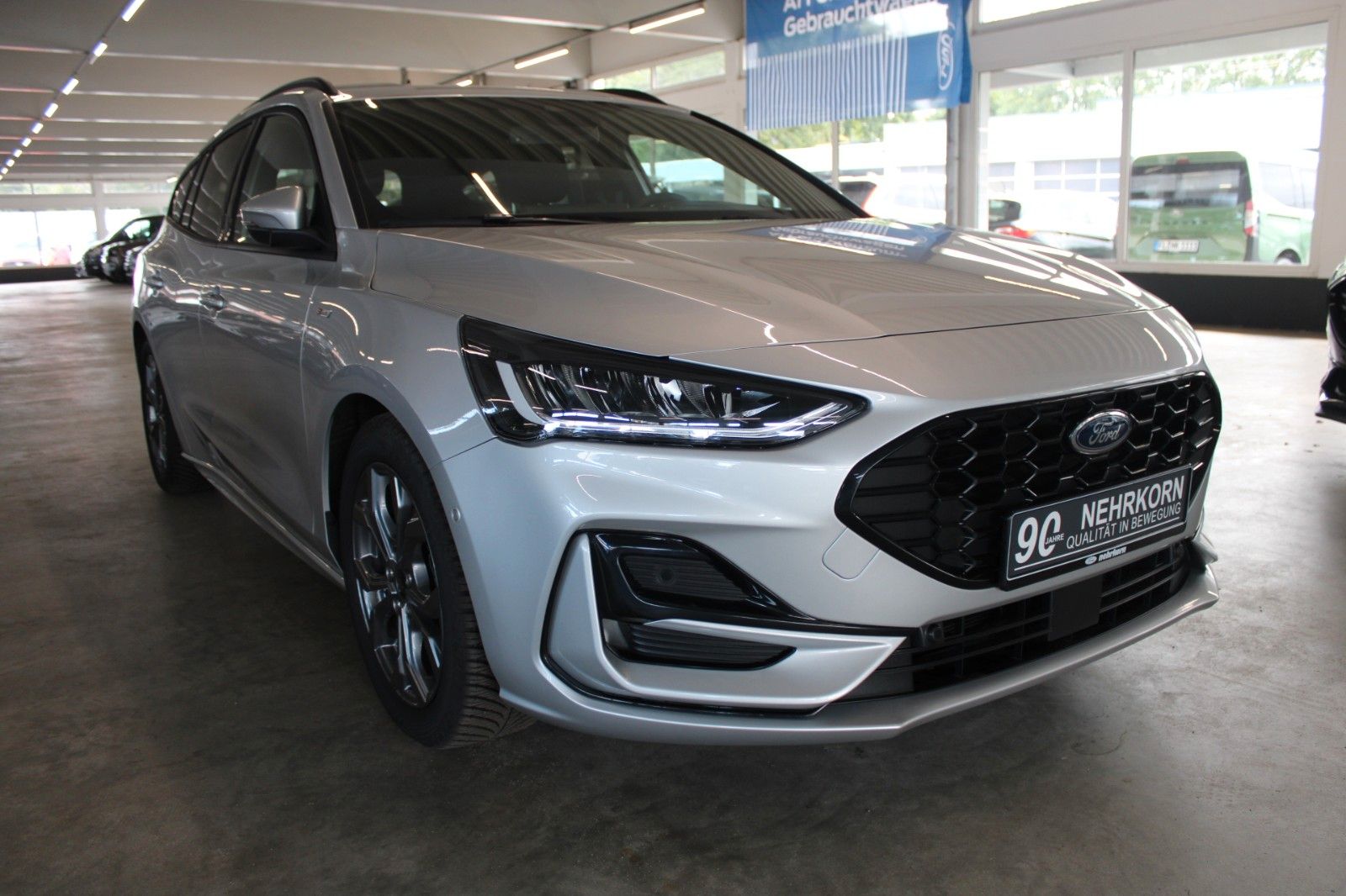 Fahrzeugabbildung Ford Focus ST-Line Turnier Automatik LED ACC CAM uvm.