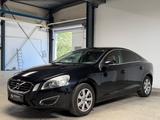 Volvo S60 Lim. Momentum/AHK/NAVI/PDC/ABSTANDSTEMPOMAT - Volvo S60: Momentum