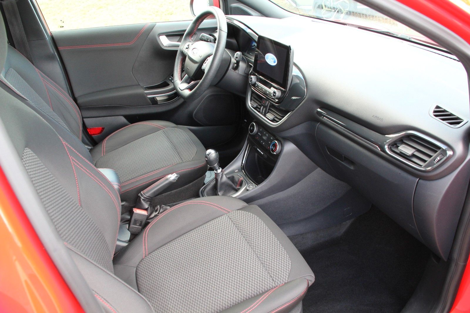 Fahrzeugabbildung Ford Puma ST-Line 1.0 EcoBoost Mild Hybrid