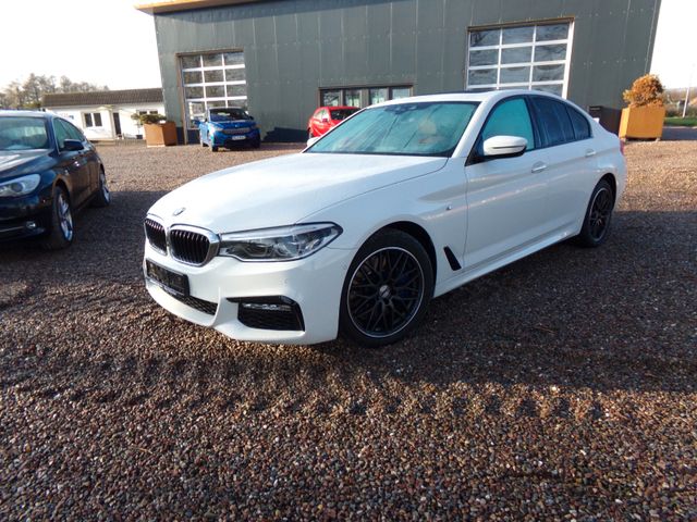 BMW 540 d xDrive M Sport Glasdach Leder HUD