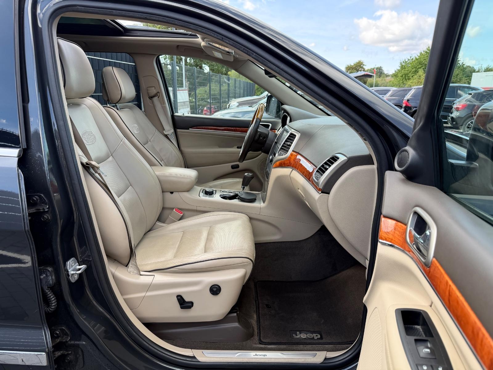 Jeep Grand Cherokee 3.6 V6 Overland | 286 ch | BVA | Cuir beige | GPS | Hayon électrique | Volant chauffant