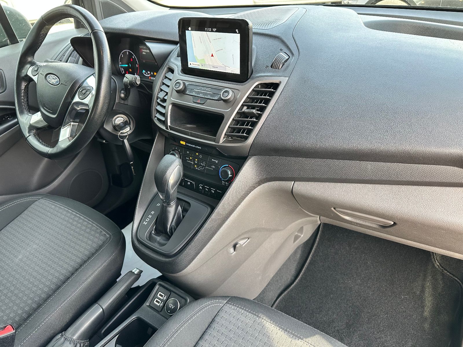 Fahrzeugabbildung Ford GRAND TOURNEO CONNECT*7 SITZER+AUTOM*