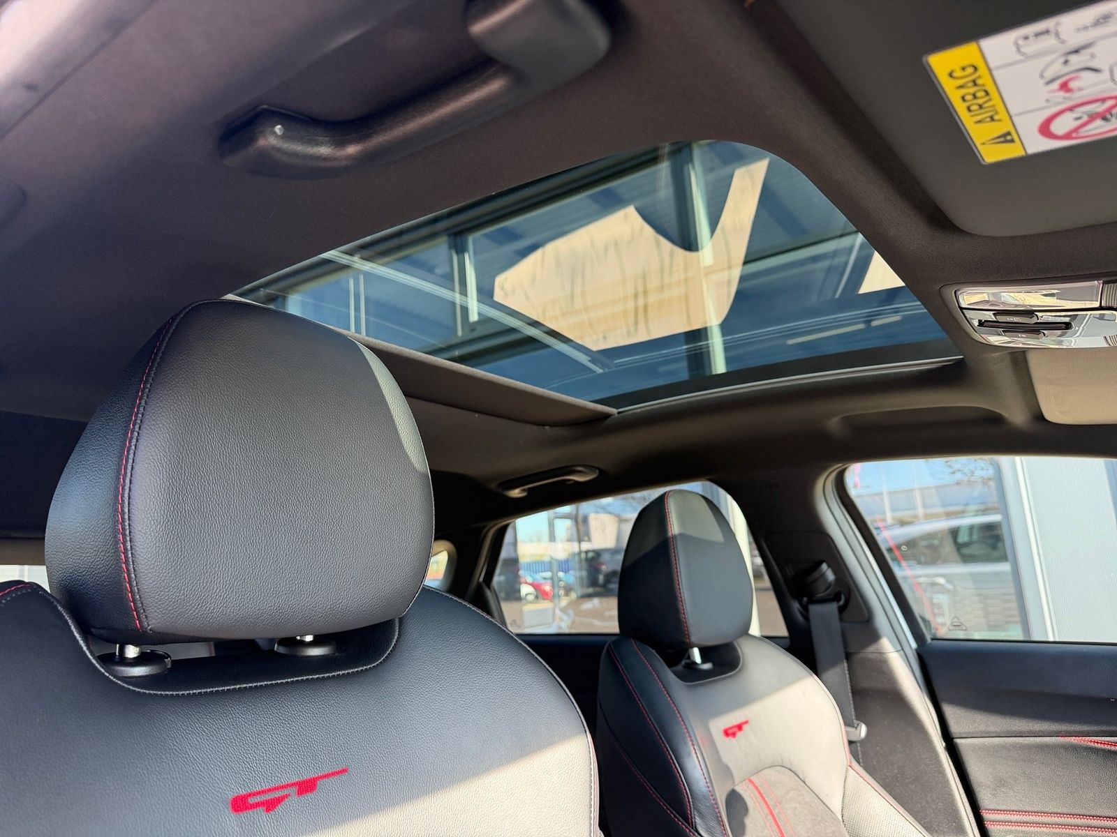 Fahrzeugabbildung Kia PROCEED 1.6T DCT7 GT NAV KOMF GD BASTUCK