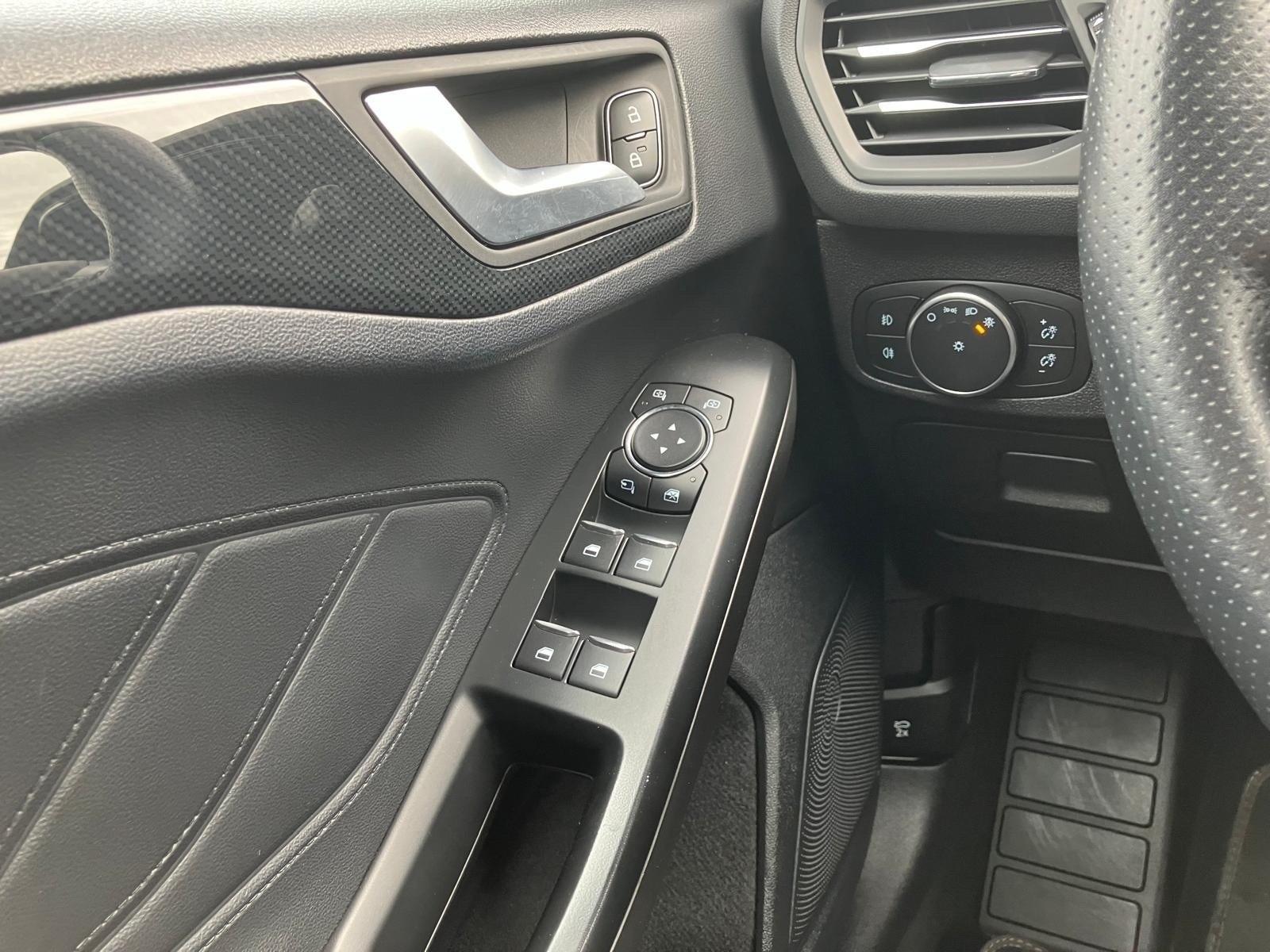Ford Focus ST 2.3 ST LED+PDC+Winterpaket+Rückfahrkam.