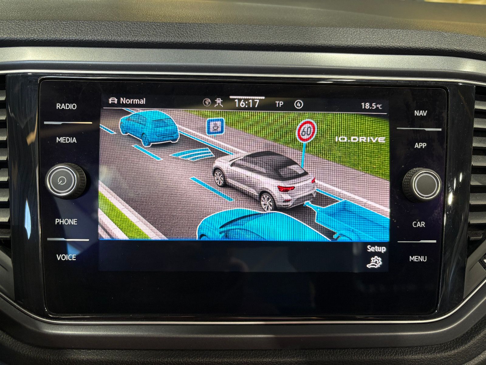 Fahrzeugabbildung Volkswagen T-Roc Cabriolet TSI/APPLE/PDC/ACC/NAVI/SHZ/TOTWI