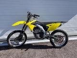 Suzuki RM-Z450 Vollcross - SUZUKI 450