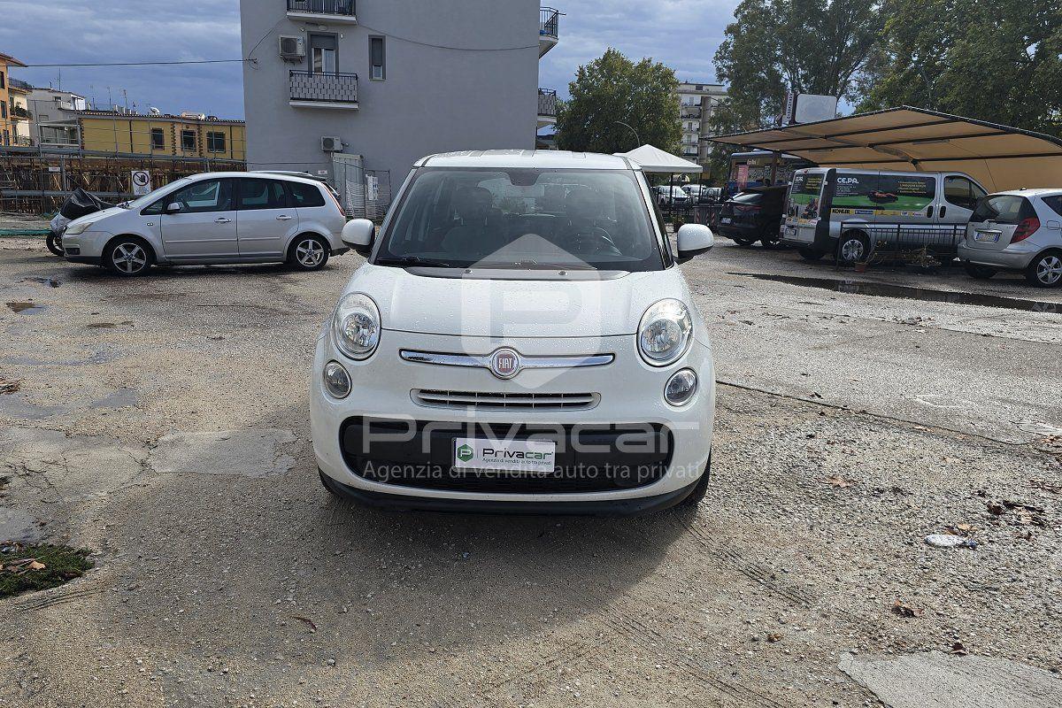 Fiat 500L 2015 — rear view