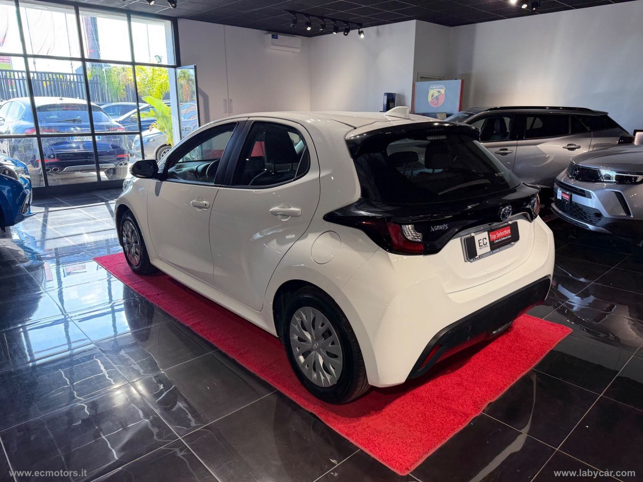 Toyota TOYOTA Yaris 1.5 Hybrid 5p. Active imagem 3