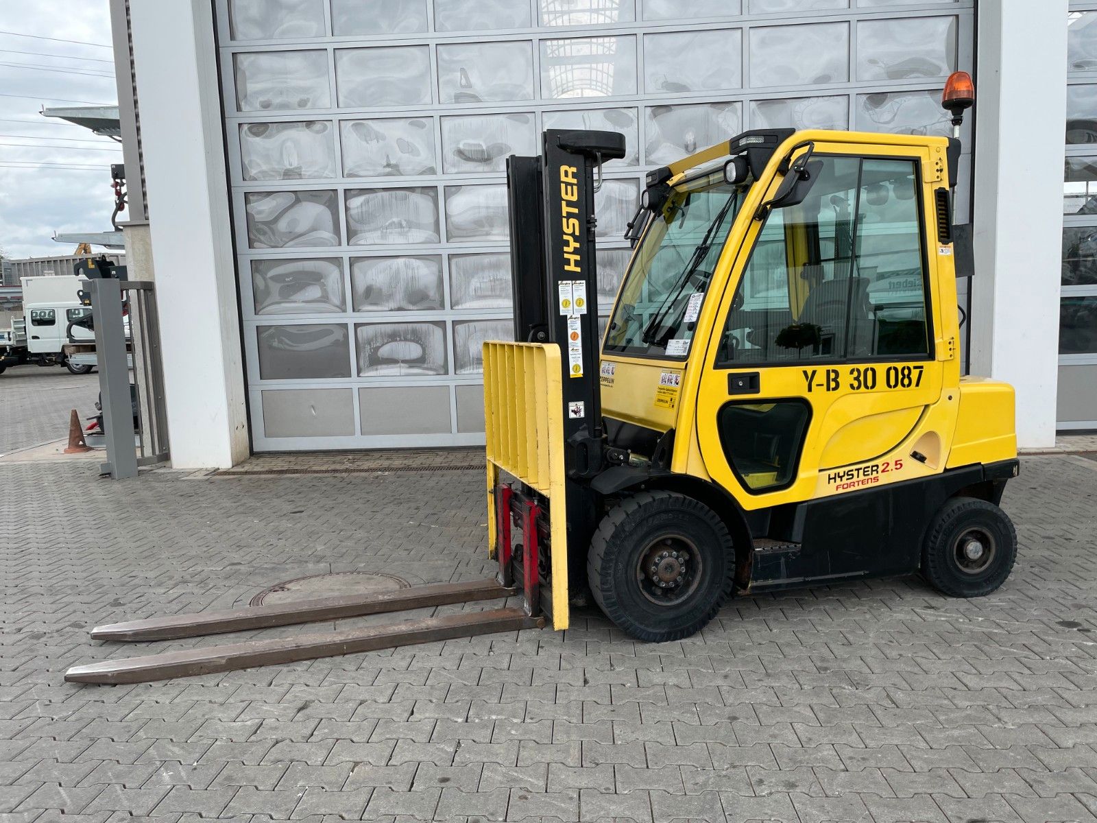 Fahrzeugabbildung Hyster H2.5FT / Duplex 3,3m / nur 1.218h