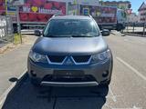 Mitsubishi Outlander 2.0 DI-D Invite 4x4 / TÜV NEU / AHK - Mitsubishi Outlander Invite mit Diesel-Antrieb
