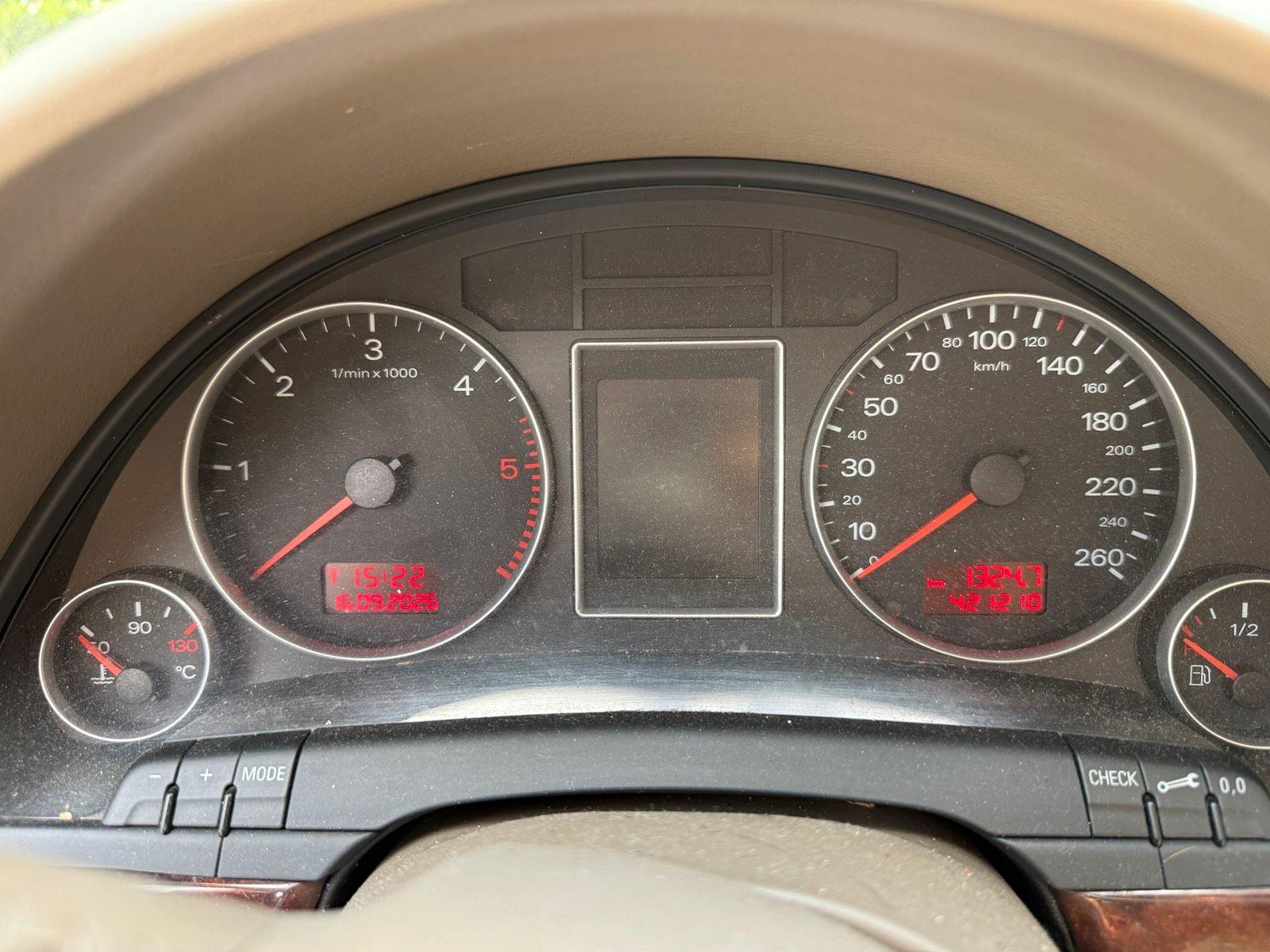 Audi A4 2007 — photo 8