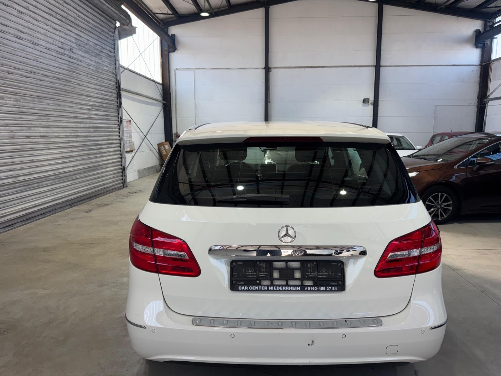 Mercedes-Benz B 180  Navi Klima PDC Euro 6