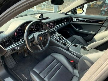 Porsche Panamera - 10