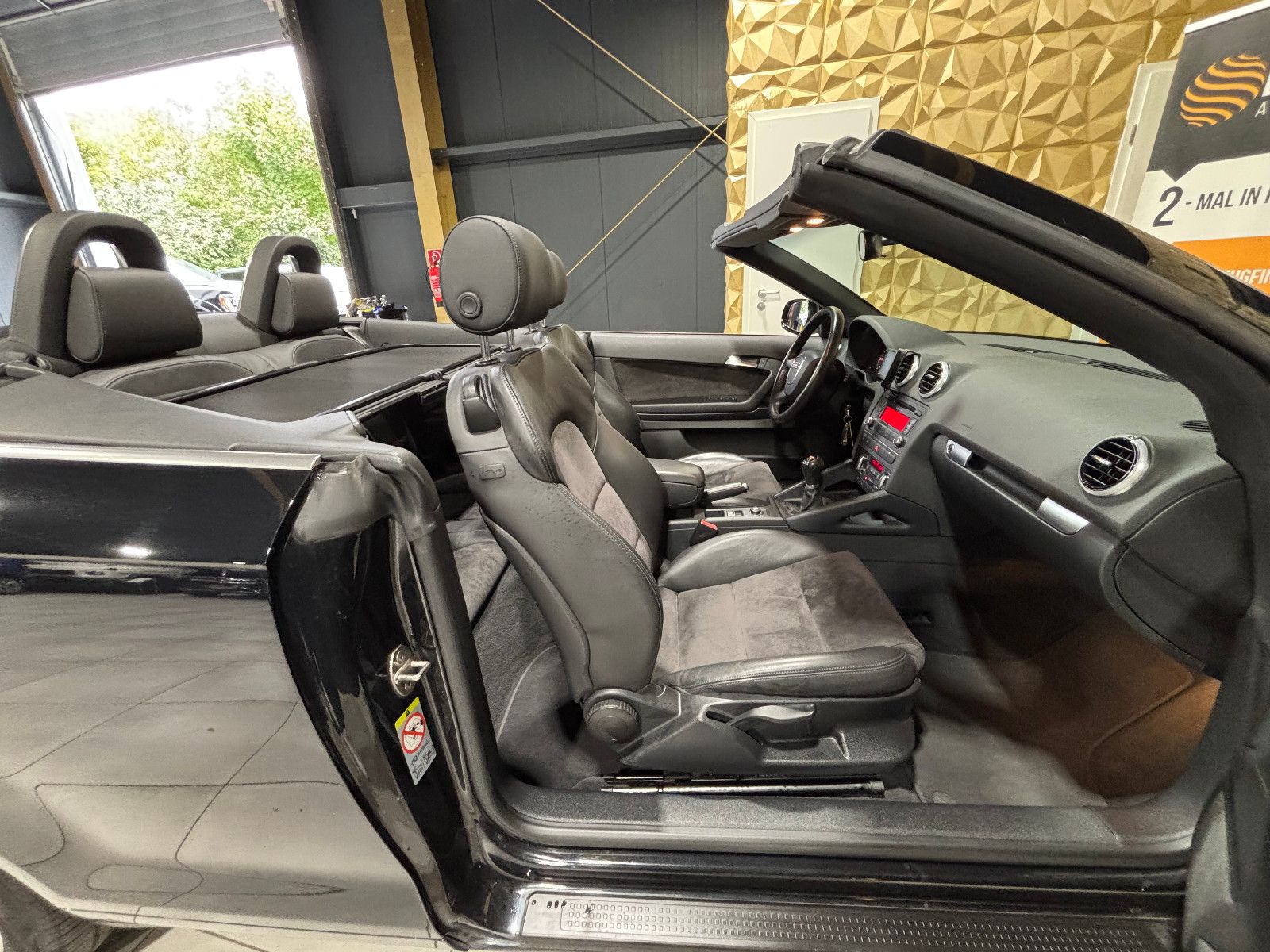 Fahrzeugabbildung Audi A3 Cabriolet Attraction/PDC/SHZ/KLIMA/ALCANTARA