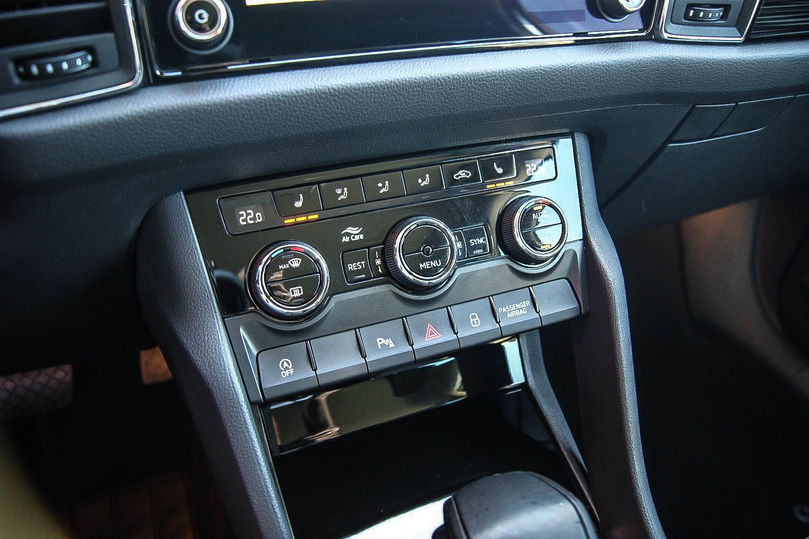 Fahrzeugabbildung SKODA Kodiaq 15TSI  STYLE 7-SITZER KAMERA NAVI LED ACC