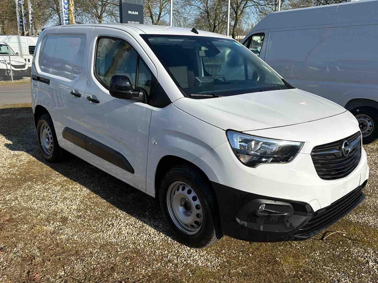 Fahrzeugabbildung Opel Combo-e Cargo Edition