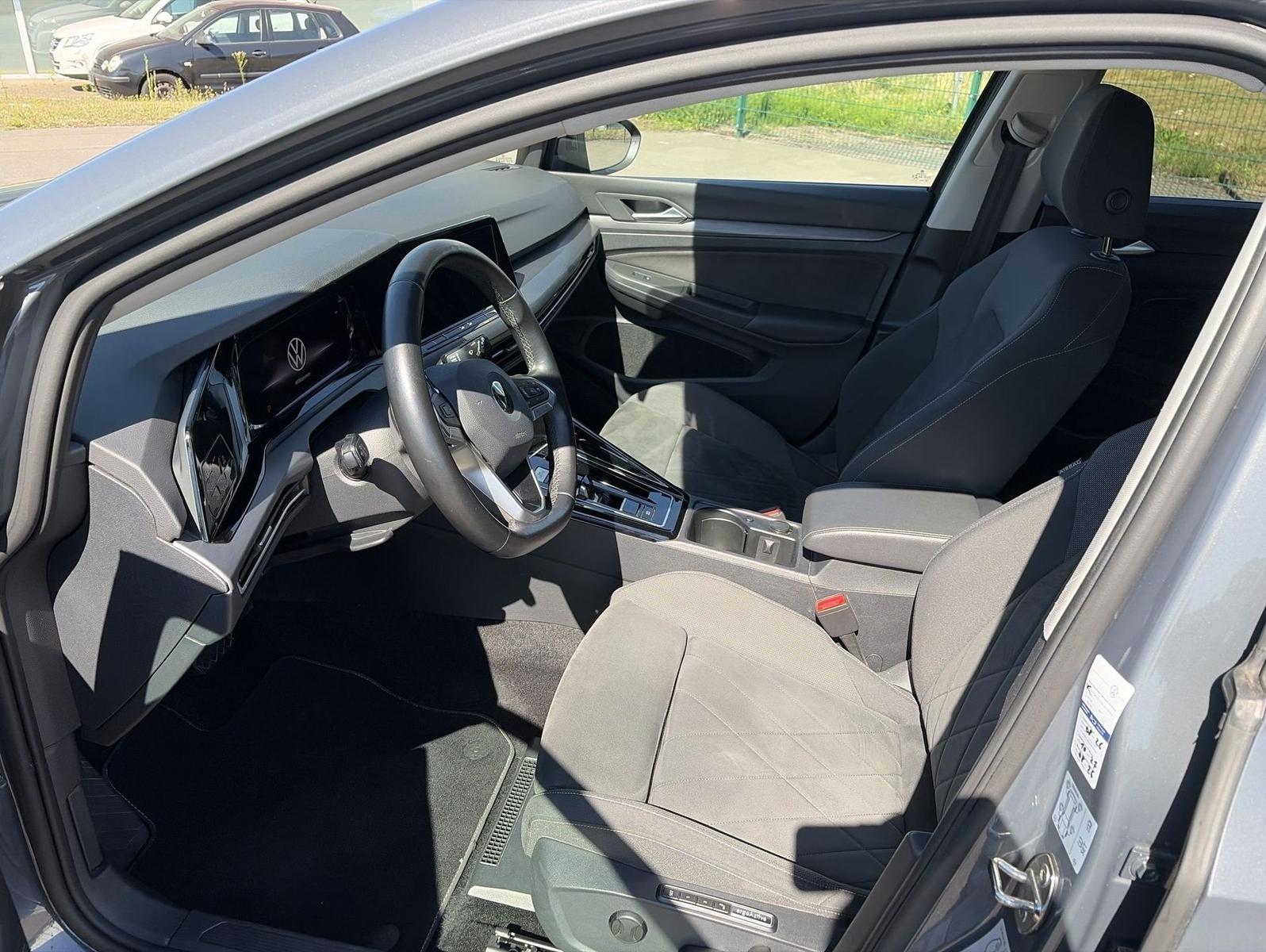 Volkswagen Golf VIII 1.5eTSI DSG Style, миниатюра 13