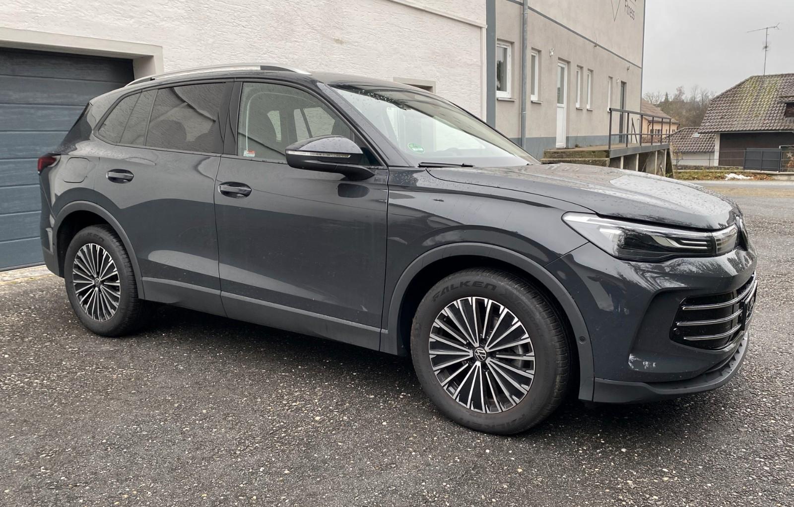 Volkswagen Tiguan 1.5 eTSI  Life Navi LED AHK 18" neues Mod