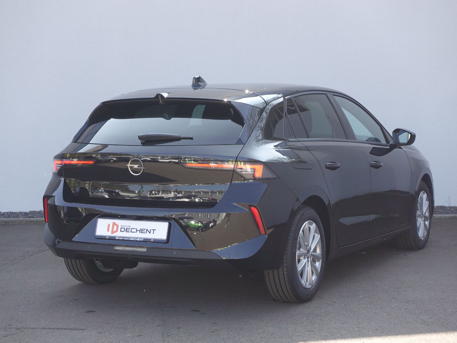 Fahrzeugabbildung Opel Astra Edition 1.2T,Navi,Kamera,Sitzhzg,AGR-Sitz