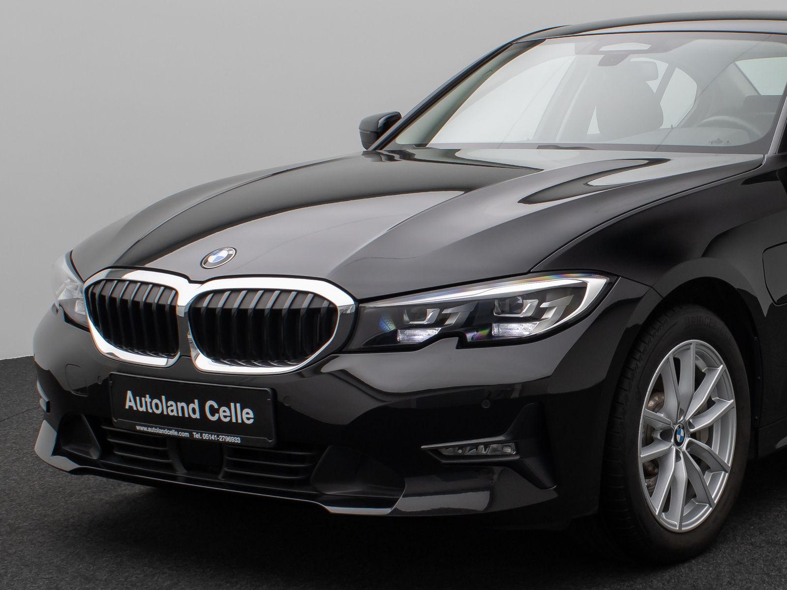 Fahrzeugabbildung BMW 330e ACC Alarm DAB CockpitPr HiFi PDC WLAN Sport