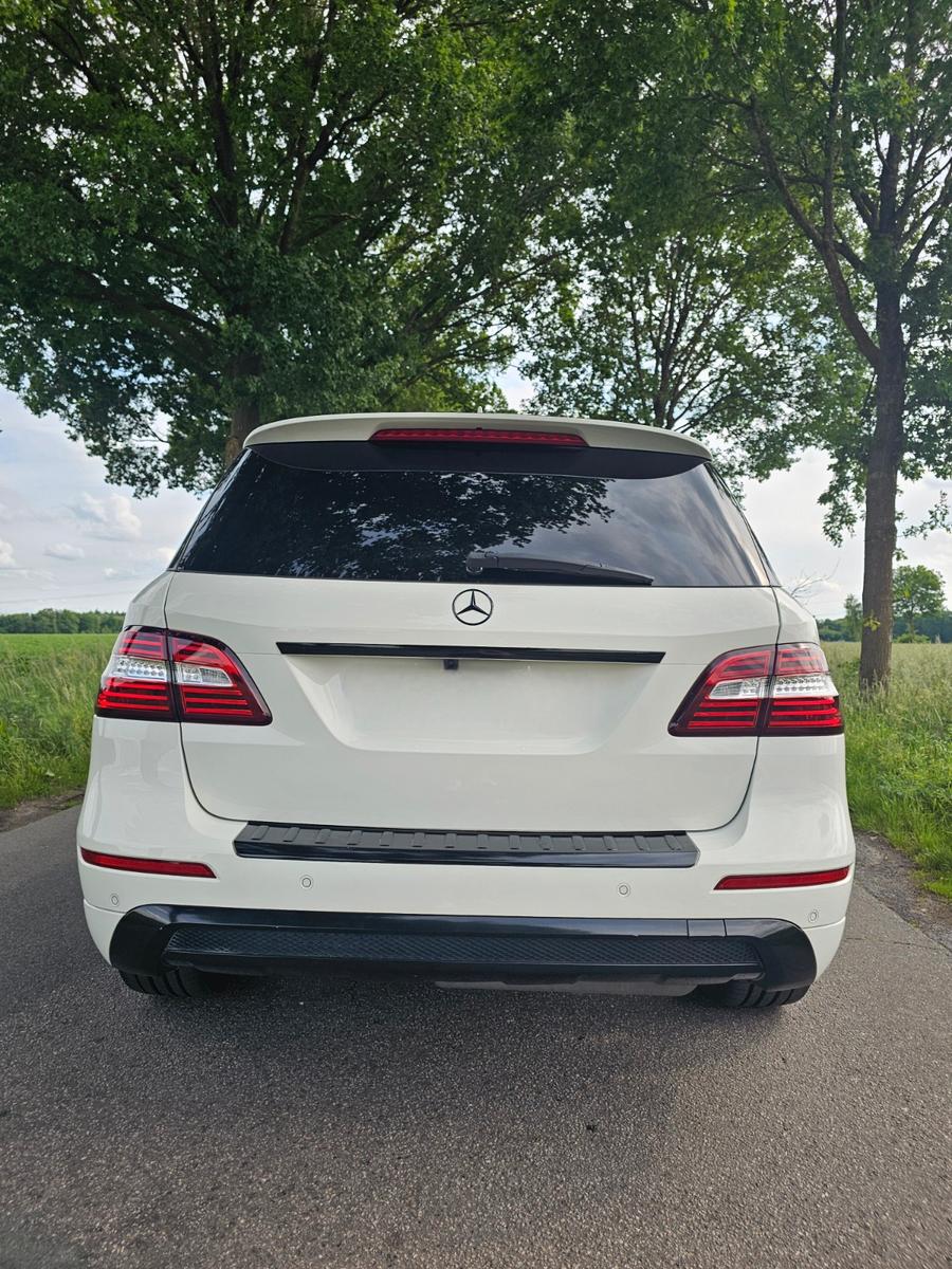 Mercedes-Benz ML 350 BlueTEC 4MATIC AMG Line