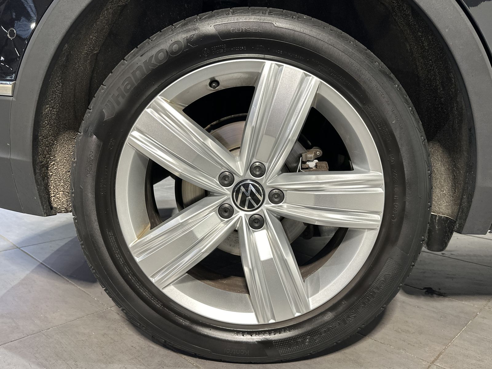 Fahrzeugabbildung Volkswagen Tiguan 2.0 TSI Elegance 4M NAV+LED+KAMERA+19ZOLL