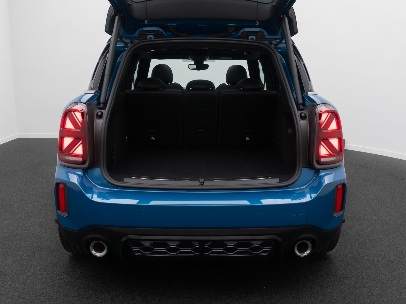 Fahrzeugabbildung MINI John Cooper Works Countryman ALL4 HUD H/K Voll