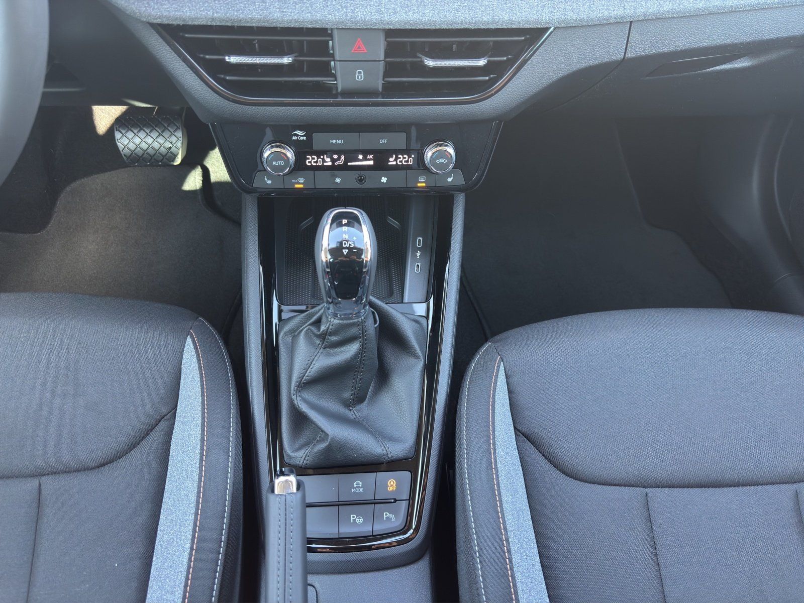 Fahrzeugabbildung SKODA Kamiq Balance 1,0 TSI 85 kW DSG AHK/MATRIX/ACC/