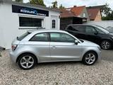Audi A1 attraction S-tronic Klima Alus SHZ PDC 32 Tkm - Audi A1 Attraction mit Benzin-Antrieb