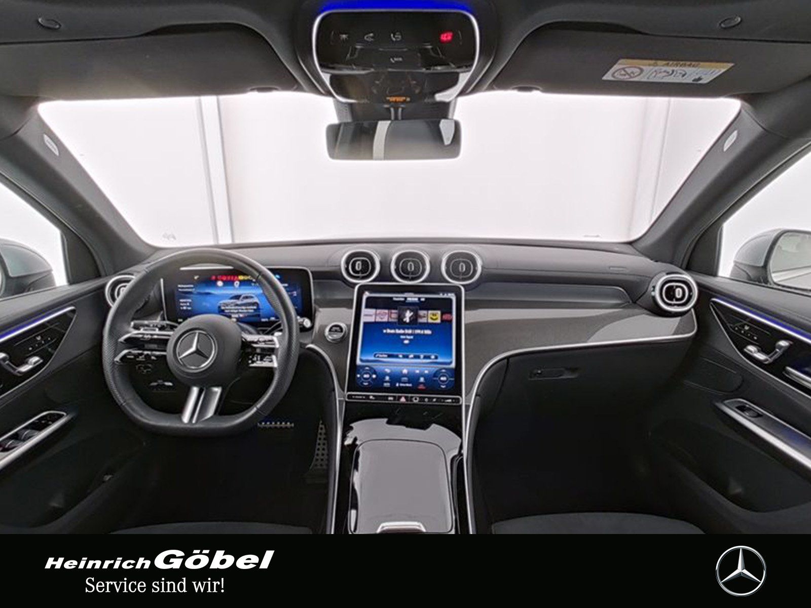 Fahrzeugabbildung Mercedes-Benz GLC 300 4M AMG+LED+MEMORY+PANORAMA+AHK+KAMERA