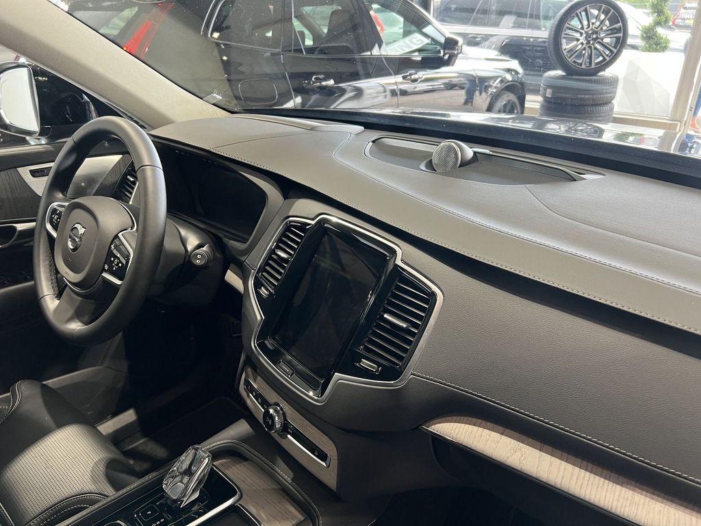 Volvo XC90 T8 Ultra Dark Recharge AWD B&W Massage 22''