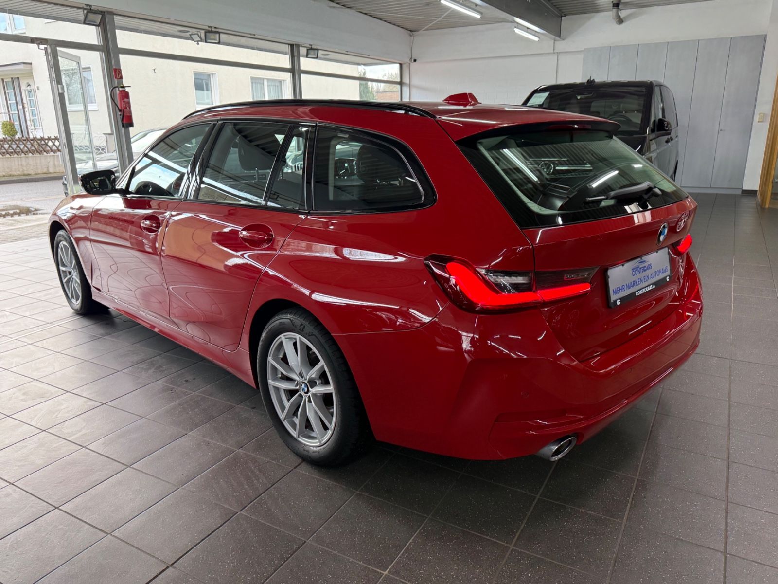 BMW 320 d xDrive Touring III Driving Assistant III foto 10