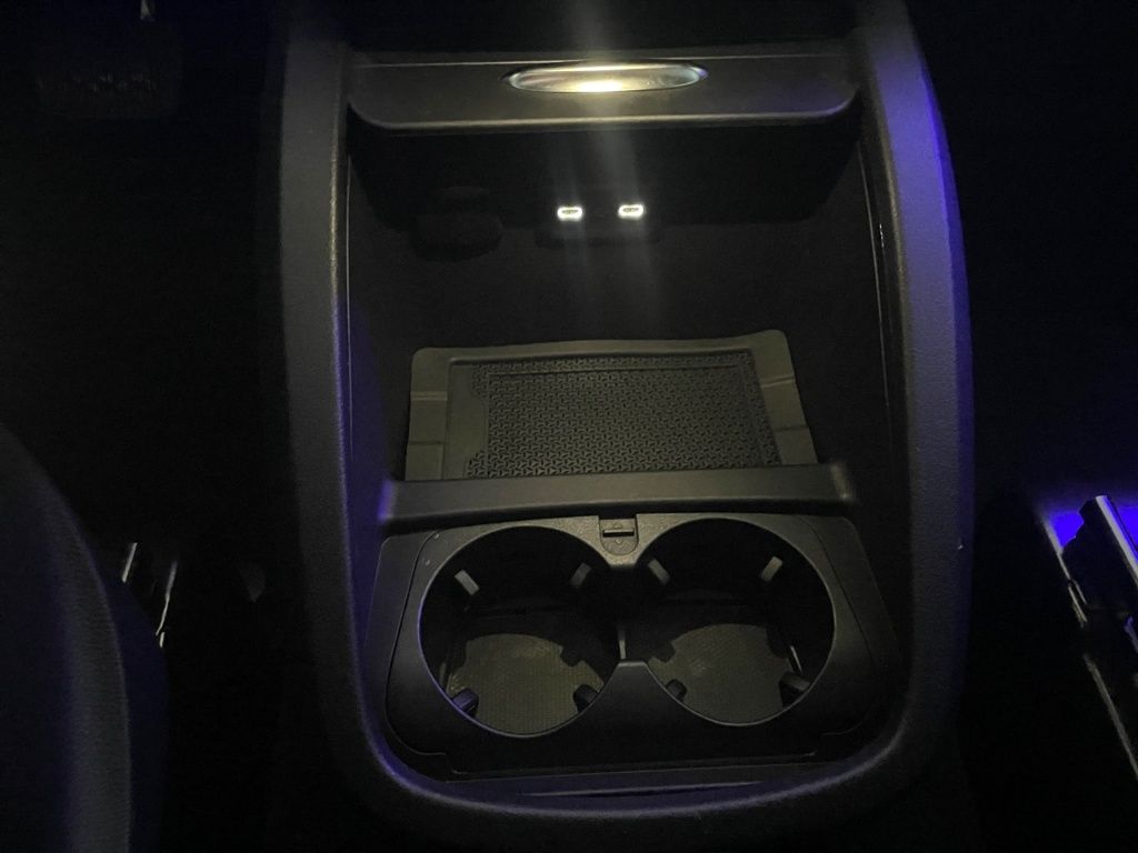 Fahrzeugabbildung Mercedes-Benz V 300 AVG extralang 8 Sitze Standhzg.EASY-PACK