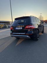 Mercedes-Benz ML 350 BlueTEC 4MATIC - - Mercedes-Benz ML 350 in Nürnberg