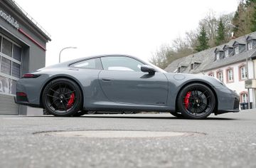 Porsche 992.2 4 GTS Coupe*14-Wege,ACC,BOSE,Schiebedach*