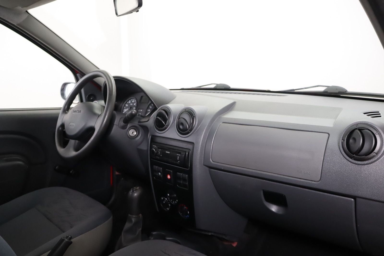 Fahrzeugabbildung Dacia Logan 1.4 MPI * PDC * 8-fach