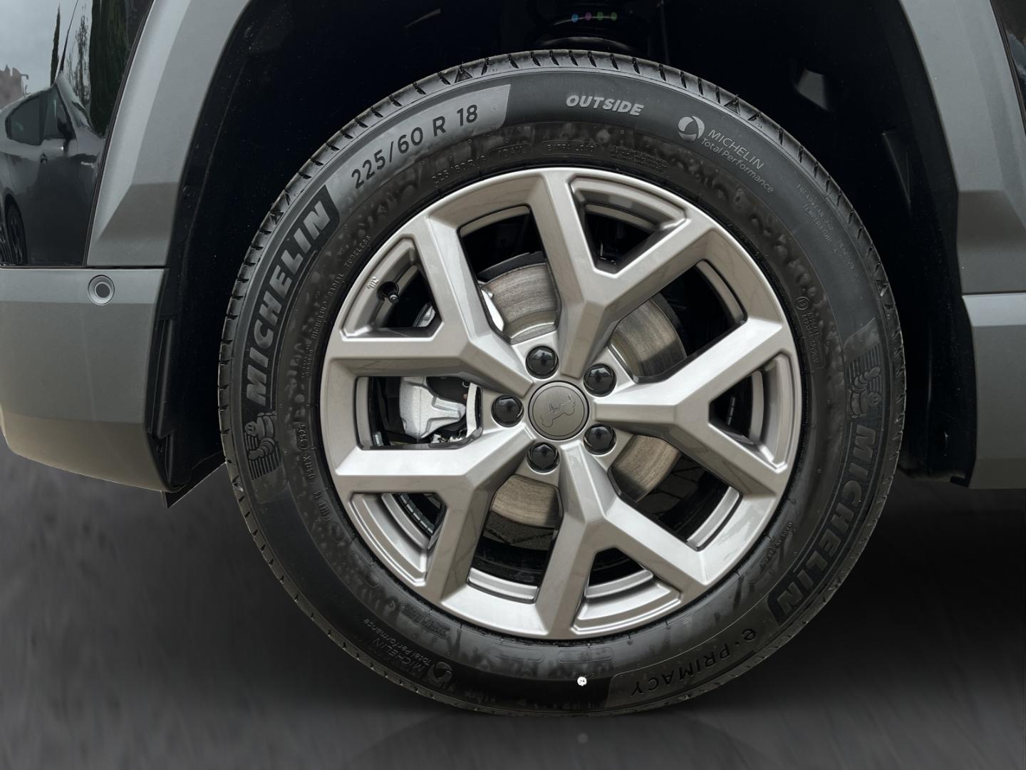 Jeep Compass First Edition KOMFORTP.+KAMERA+LEDER+LED