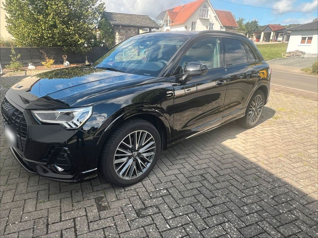 Image of Audi Q3