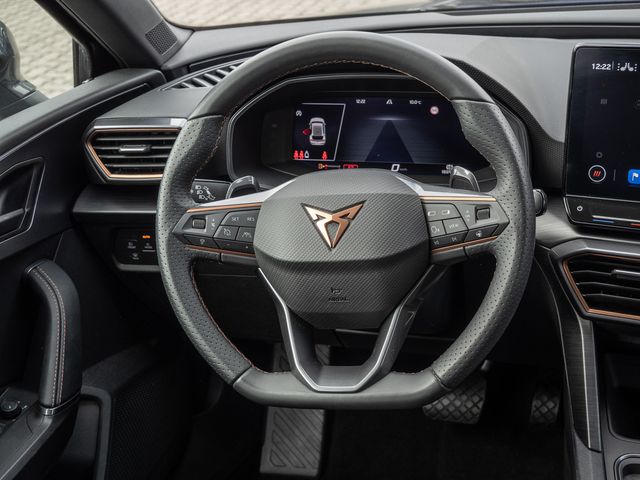 Leon 1.5 TSI KEYLESS PDC SHZ KAMERA NAVI ACC LED