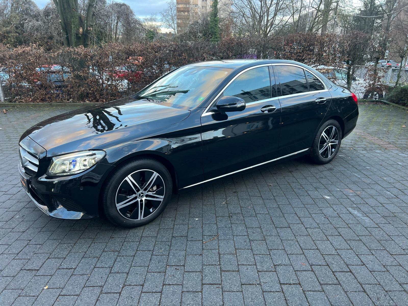 Mercedes-Benz C 200 d  Limousine ~1.Hand~Kamera~Navi~