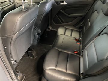 Mercedes B 180 - 10