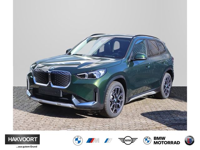 BMW iX1 xDrive30 xLine Pano AHK Head-Up