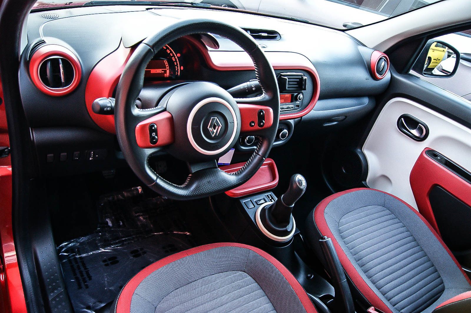 Fahrzeugabbildung Renault Twingo Dynamique 1.0 FALTDACH PDC SIHZG TEMPOMAT