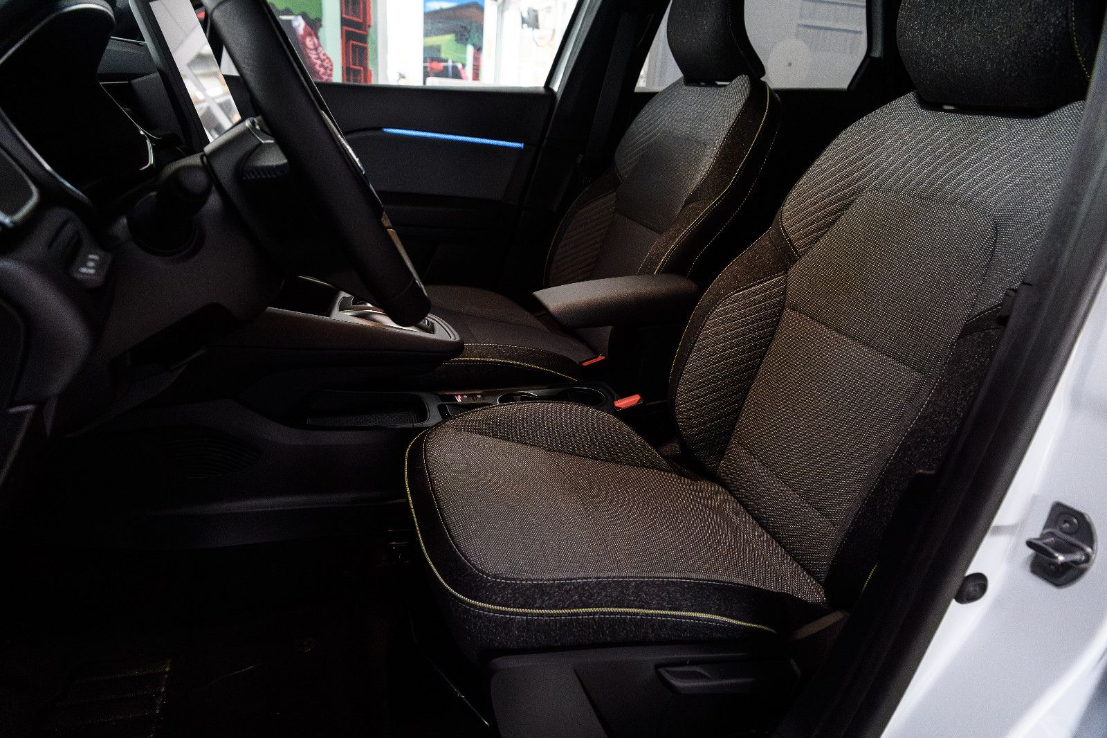 Fahrzeugabbildung Mitsubishi ASX Edition 1.8 HEV Auto. LED 360° Google