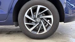 Fahrzeugabbildung Volkswagen Touran 1.2 TSI Sound Navi AppConnect ACC 16"
