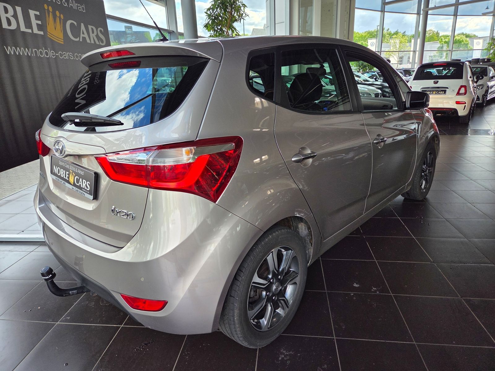 Fahrzeugabbildung Hyundai ix20 Space AHK KLIMA SHZ GRA ALU